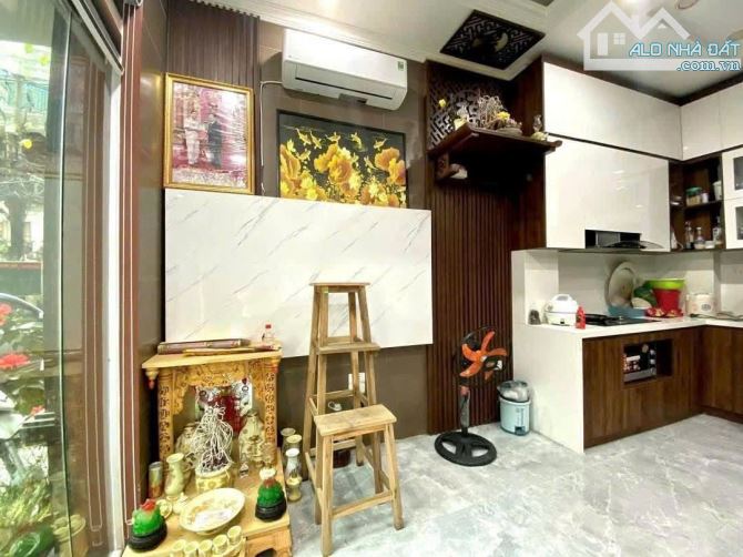 Bán nhà Phố Láng Hạ, Đống Đa, 5 tầng Kinh Doanh ngõ thông gần ô tô 11.7 tỷ - 2