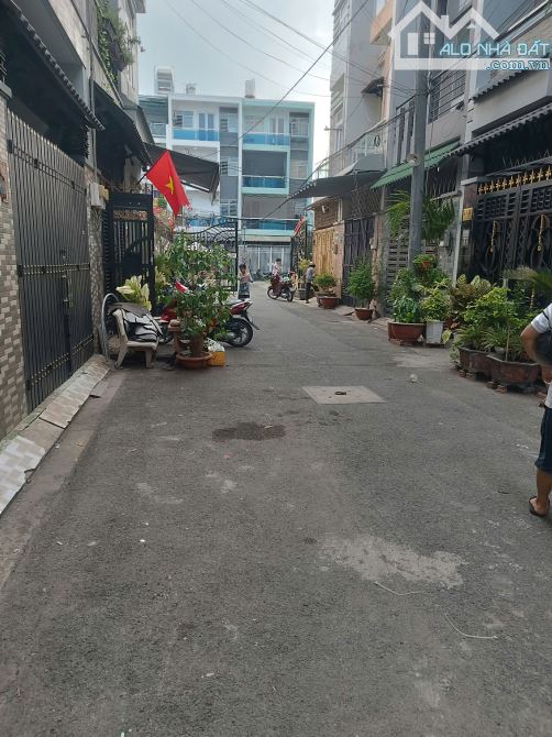 BÁN NHÀ 4 TẦNG 52m2 KHU PHÂN LÔ MÃ LÒ NHỈNH 5 TỶ - 2