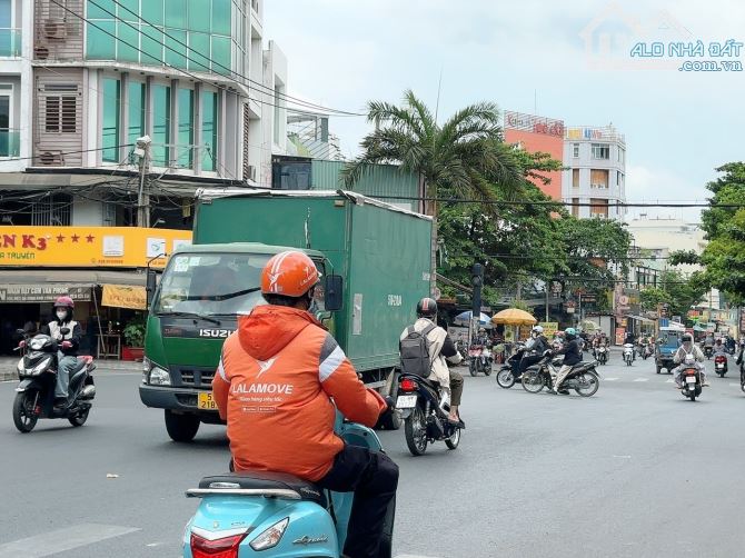 Biệt thự 6 lầu gỗ đỏ dát VÀNG DTSD 600m2 ngang 8m tặng NT Dương Quảng Hàm gần chợ 37.9 tỷ - 2