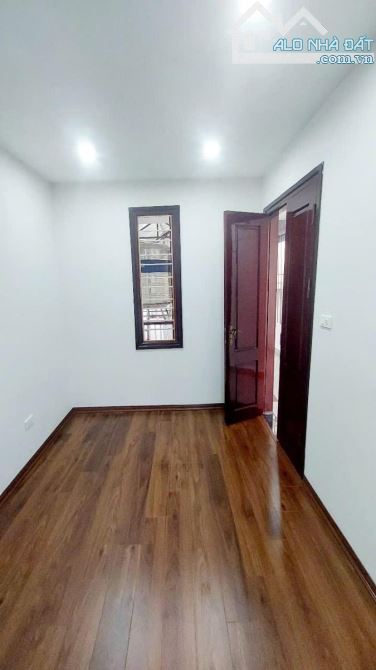 BÁN NHÀ MẶT PHỐ TÔN ĐỨC THẮNG ĐỐNG ĐA 45m 3T MT3m 17Tỷ OTO TRÁNH KINH DOANH TIỆN ÍCH ĐỈNH - 2