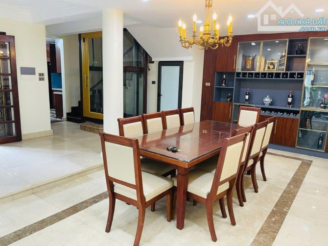 BIỆT THỰ LÔ GÓC TÂY HỒ QUẢNG AN 80m 5T MT 20m 40Tỷ NỘI THẤT ĐẲNG CẤP THANG MÁY OTO TRÁNH - 2