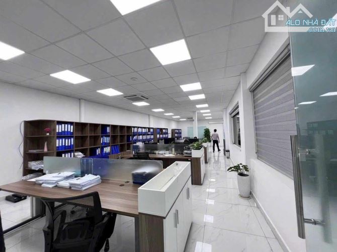 Bán GẤP nhà MTKD Quang Trung P.10 ngang 8m 110m2 4 lầu TN 100tr ngay UBND Quận 24 tỷ. - 3