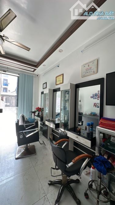 ❤️❤️ SIÊU HÓT - HƠN 5 TỶ - 40M -NHÀ ĐẸP CỔ LINH DÂN XÂY 100% - KINH DOANH - Ô TÔ - VIEW HỒ - 3