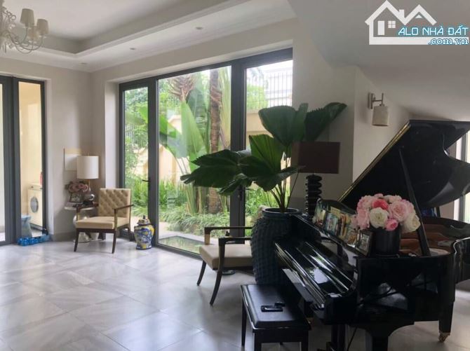 Chính chủ  bán biệt thự 358M2 khu C7 Ciputra - 3