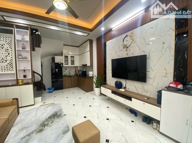 Bán nhà Đông Ngạc – Cách Chợ Kẻ Vẽ chỉ 59m – Full Nội Thất, Ở Ngay – Chỉ Nhỉnh 5 tỷ - 3