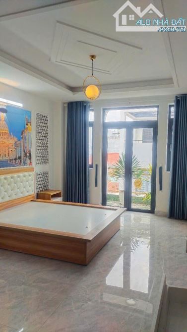 Bán nhà ngay Võ Văn Tần, Q3. Giá: 4 tỷ 090tr, sổ hồng riêng, kinh doanh sầm uất - 3