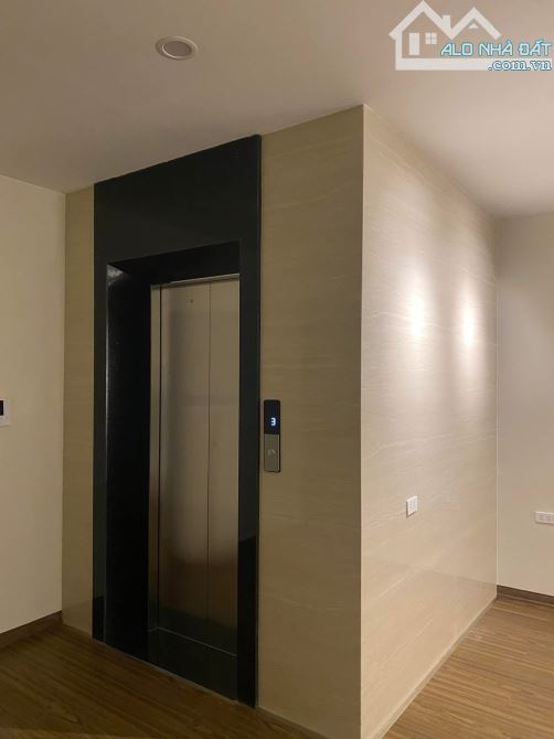 Chuyển Nhượng Tòa Văn Phòng Đỗ Quang – Cầu Giấy – DT 94m² – 8 Tầng – Mặt Tiền 7.5m – Giá 4 - 3