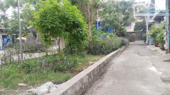 Bank định giá 9 tỷ bán hơn 8 tỷ. 7.5 x19 141m2. Hơn 50tr/m2 HXH Thông. - 3