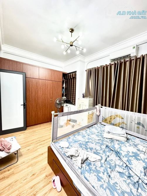 Mặt phố Nguyễn Công Trứ 32 m² 5 tầng 14 tỷ - 3