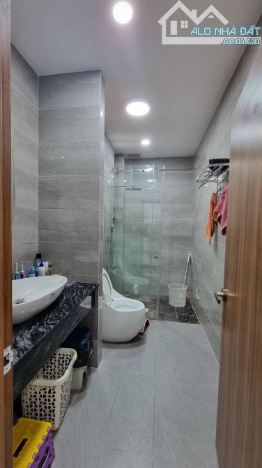 Bán nhà mặt tiền đường 13m P.Hiệp Tân Q.Tân Phú, DT: 5.5x20m nhà 2 lầu giá 16.5 tỷ TL - 3