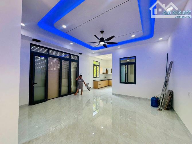 Bán nhà 89,9m2 mới xây TĐC Đất Lành - 3
