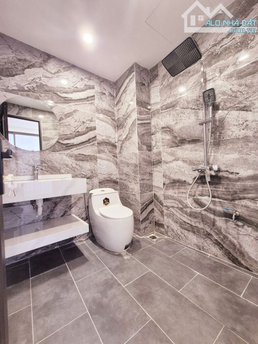 BÁN NHÀ Cự Khối, Long Biên 5 tỷ 35m, 5 tầng,MT4m, lô góc, ô tô đỗ gần - 3