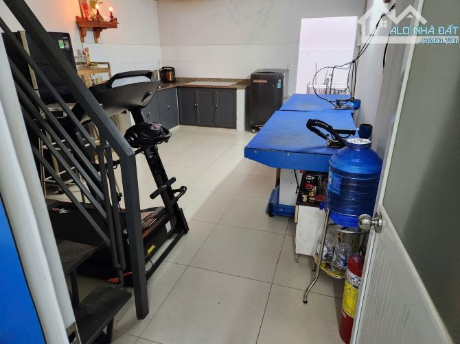 Bán nhà hẻm 12m Thoại Ngọc Hầu Tân Phú 4x18m gác lửng giá 9 tỷ TL (cách Âu Cơ 300m) - 3