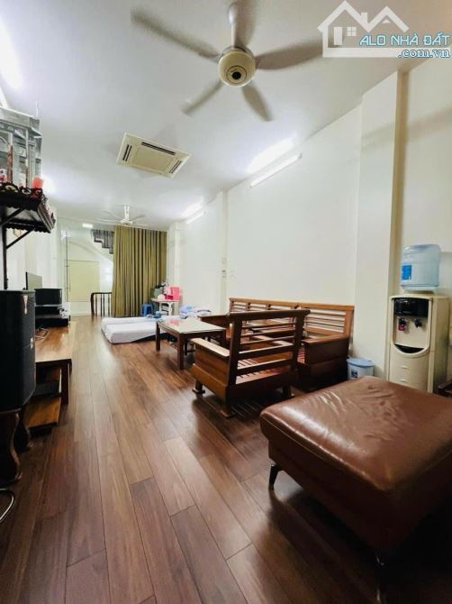 Bán Nhà ĐH Ngoại Ngữ Cầu Giấy Phân Lô Oto Tránh DT 43M Cách 1 Nhà Ra Mặt Phố Giá Tốt - 3