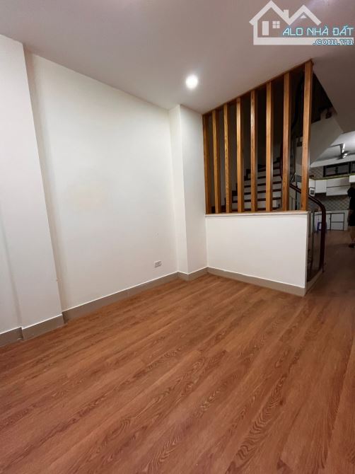 KIM MÃ BA ĐÌNH DT 50M 12,3 TỶ 5 TẦNG MT 3,3M NHÀ ĐẸP MẶT NGÕ THÔNG 5M RA Ô TÔ ĐỖ - 3