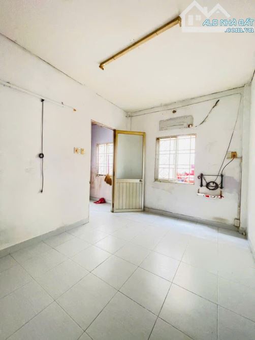 NHÀ P1 BÌNH THẠNH - 27M2 -  NGANG 4,2M - 1TRỆT/1LẦU  -  HXH- GẦN CHỢ BÀ CHIỂU, CẦU BÔNG - 3