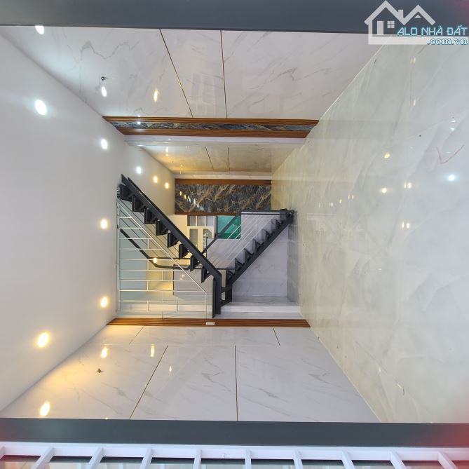 Bán nhà  Tân Bình -Ni Sư Huỳnh Liên Hàng hiếm nhanh mới kịp -Nhà đẹp 25m2 chỉ 3 tỷ 100 - 3