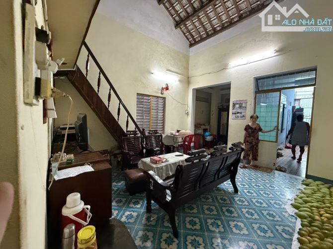 BÁN ĐẤT TẶNG NHÀ ĐƯỜNG NGŨ HÀNH SƠN - GẦN BIỂN MỸ KHÊ - 144M2 - NGANG:5M - GIÁ CHỈ 5.5 TỶ - 3
