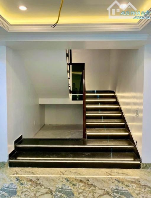Bán nhà Tiền Phong, Đằng Hải, Hải An, Hải Phòng. 3 tầng, 141m2, 6,9 tỷ. Ngang 8m, t2db - 3
