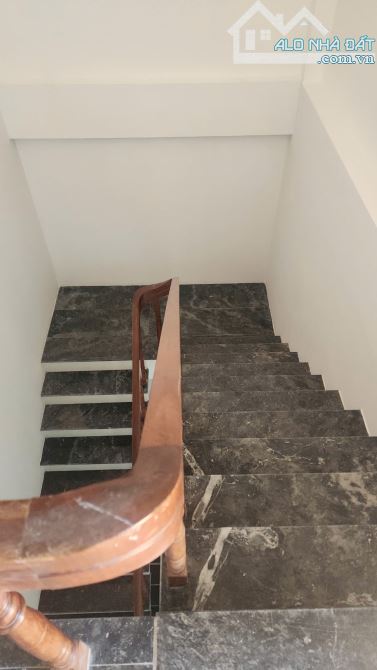 Bán nhà 3 tầng mặt tiền Phan Đình Phùng, vị trí đắc địa, TP Quảng Ngãi - 3