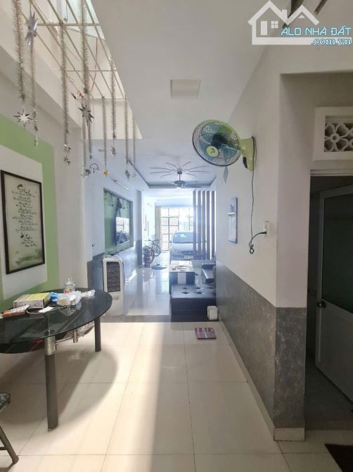 🌈Bán nhà 3 tầng mặt tiền đường Mê Linh - Tân Lập  Giá 9,5 Tỷ - Tp Nha Trang - Diện Tích: - 3