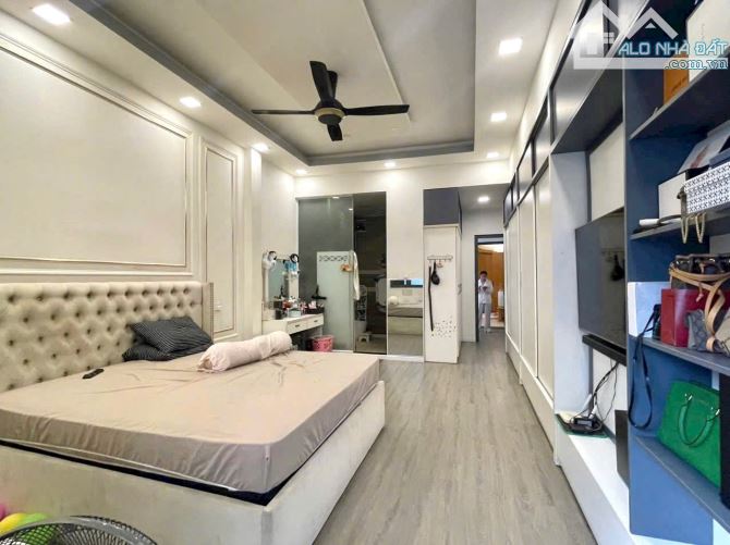 Bán Nhà Đẹp Âu Cơ Tân Phú - DT 71m Full Nội Thất - Giá Nhỉnh 7 Tỷ - 3