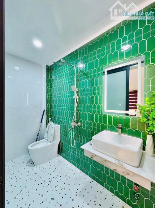 Bán nhà nở hậu Lý Chính Thắng Q.3, 3 tầng, tài lộc, nhích 3 tỷ - 3