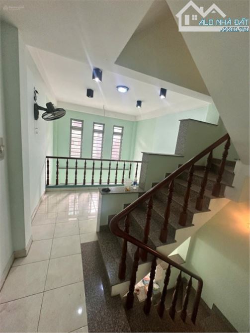 Bán nhà góc 3 mặt tiền hẻm Hòa Hưng, Q.10, chỉ 7.x tỷ! - 3
