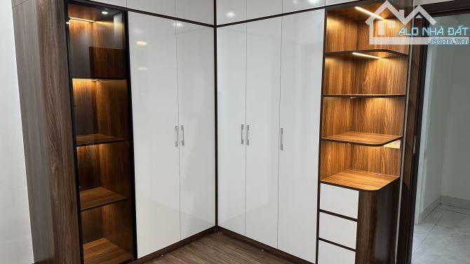 CỰC HIẾM- NHÀ MỚI ĐẸP - Ở NGAY - NỘI THẤT CAO CẤP - NGÕ Ô TÔ THÔNG - BÁT KHỐI, LONG BIÊN - 3
