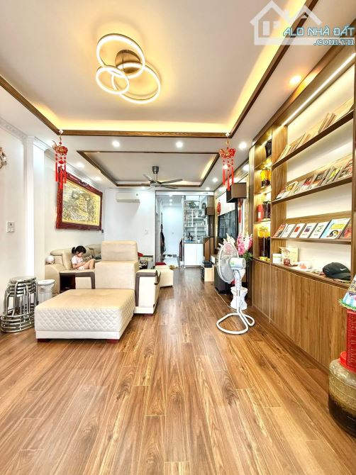 Lĩnh Nam - Hoàng Mai 66m x 6 tầng, mặt tiền 4.1m, giá 15.98 tỷ thương lượng - 3