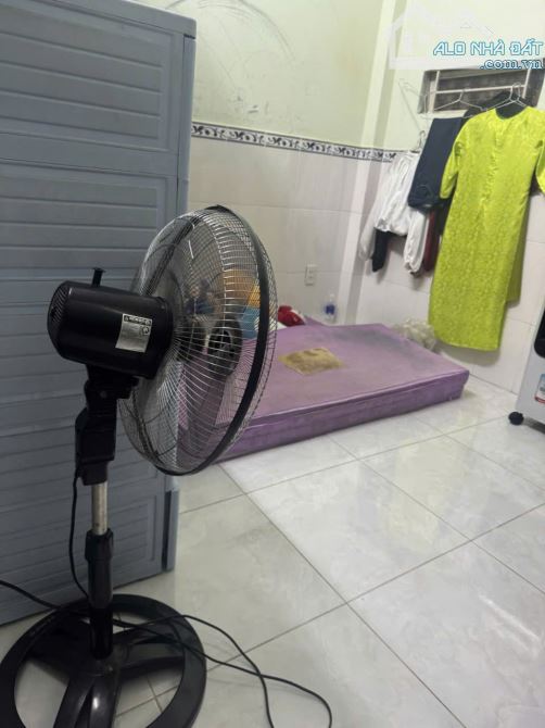 Bán Gấp nhà Đất Mới gần chợ Lê Văn Quới hẻm 5m 52m2,2 Tầng 4 tỷ 1 - 3