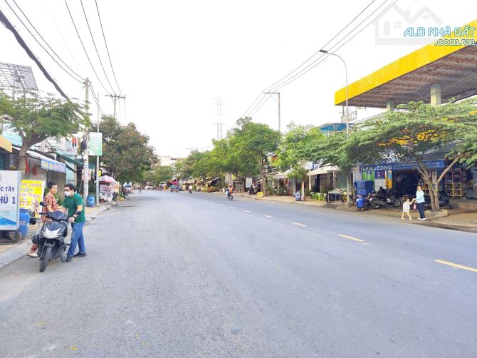 MẶT TIỀN KINH DOANH ĐA NGÀNH NGHỀ --Nguyễn CỬU Phú Bình TÂN --85M2 --3 TẦNG --GIÁ 7 TỶ - 3