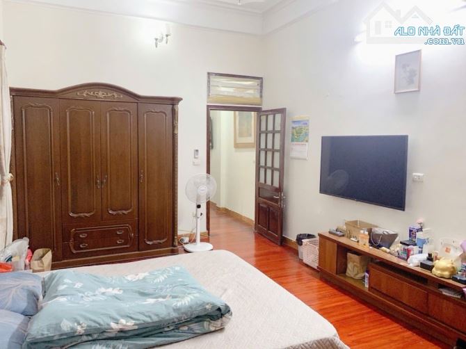 ĐỘI CẤN - BA ĐÌNH - LÔ GÓC 3 THOÁNG -  Ô TÔ TRÁNH - TRƯỚC NHÀ 10 OTO ĐỖ - 3