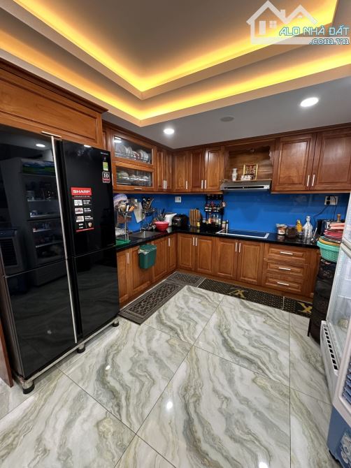 Bán nhà mặt tiền 6 lầu có T.máy đẹp ngay chợ Phạm Văn Bạch 120m2(6x20) tặng NT 20.8 tỷ - 4