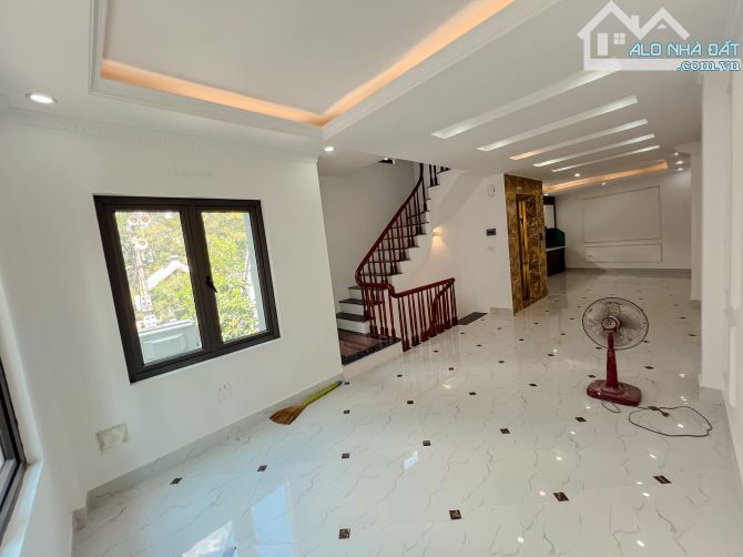 Nhà mới đẹp Vũ Văn Cẩn Hà Đông. Sổ A4 59m, 5 tầng thang máy MT4m5 Giá 16 tỷ Ô tô vào nhà - 4