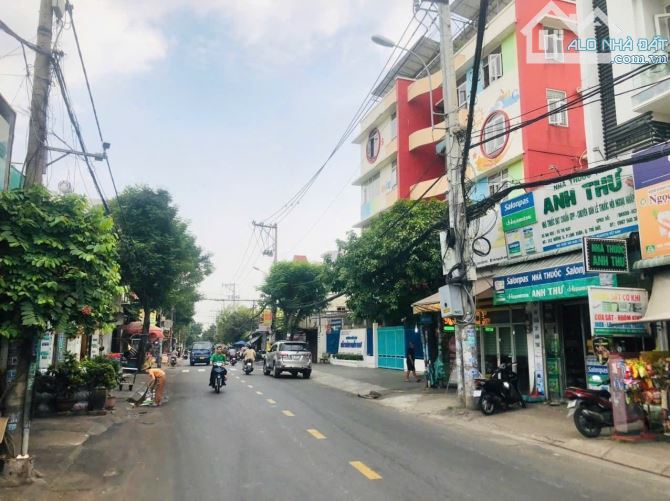 🌴 Nhà 3 tầng lô góc mặt tiền đường kinh doanh - 155mv, Hoàn công đủ - Đường 15m, vỉa hè. - 4