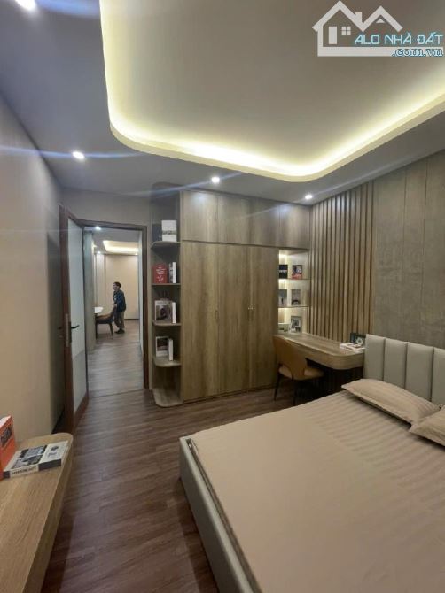 Chung cư 110 m 3pn 2 vs NGÕ 28 XUÂN LA SỔ ĐỎ:5.6 TỶ LH E - 4