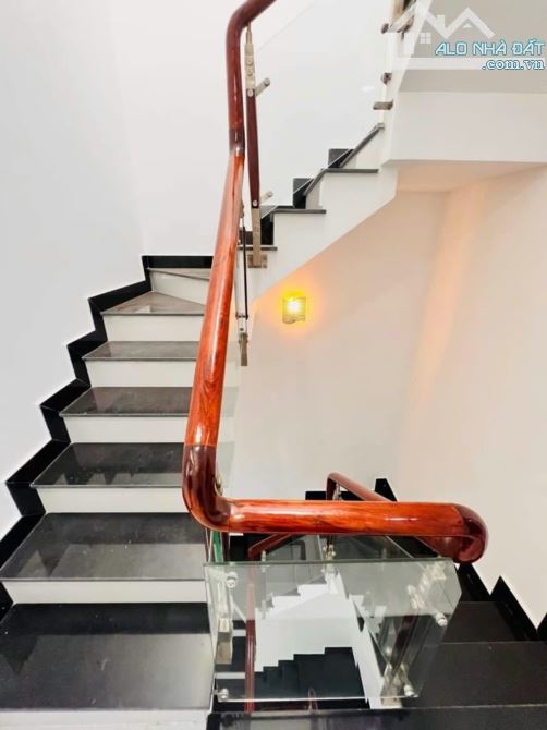 Siêu phẩm 3 tỷ Đ.Phạm Văn Hai, P3, Q.Tân Bình, 70m2, sẵn HĐ thuê tiện kinh doanh, SHR - 4