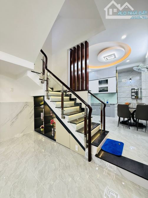 GIA ĐÌNH ĐỊNH CƯ BÁN NHÀ TRẦN THÁNH TÔNG, P15, TÂN BÌNH - GIÁ:4TỶ380/71,3M2 (4,6x15,5M) - 4