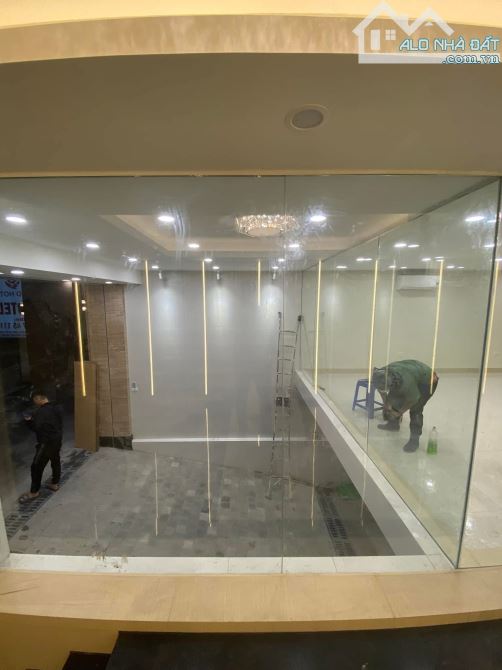 Chuyển Nhượng Tòa Văn Phòng Đỗ Quang – Cầu Giấy – DT 94m² – 8 Tầng – Mặt Tiền 7.5m – Giá 4 - 4