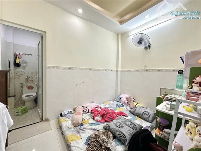 Nhà đúc 5 tầng BTCT, mới, đẹp, HXH trung tâm Q3, 33m2, 3,3m X 10m 7,9 tỷ . - 4