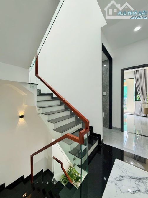 Nhà mặt phố giá rẻ đường Nguyễn Công Trứ, Q1 đang cho thuê 25tr/tháng - Giá 5tỷ090/52m2 - 4