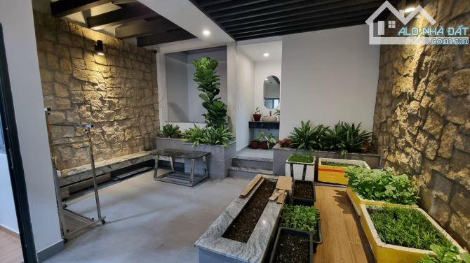 Bán nhà mặt tiền đường 13m P.Hiệp Tân Q.Tân Phú, DT: 5.5x20m nhà 2 lầu giá 16.5 tỷ TL - 4