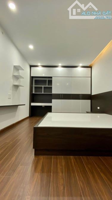 HAI BÀ TRƯNG KINH DOANH OTO TRÁNH VỈA HÈ 7 TẦNG THANG MÁY FULL NỘI THẤT - 4