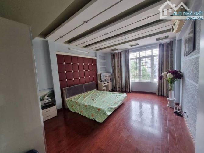 Nguyễn Khang - 65m2 - 5 tầng - 6.9m mặt tiền - 23.9 tỷ - 4