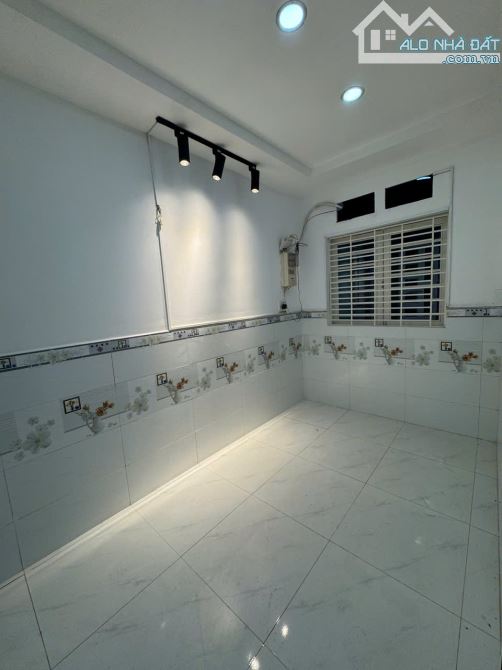 Nhà xinh 1 lầu sổ hồng riêng 3 phòng ngủ dành cho gia đình tân thới hiệp 09 - 4