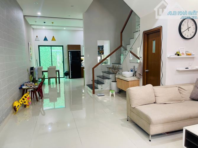 💥Bán nhà 3 tầng . 102m2 . Ngan hơn 5m . Đường 7m . - 4