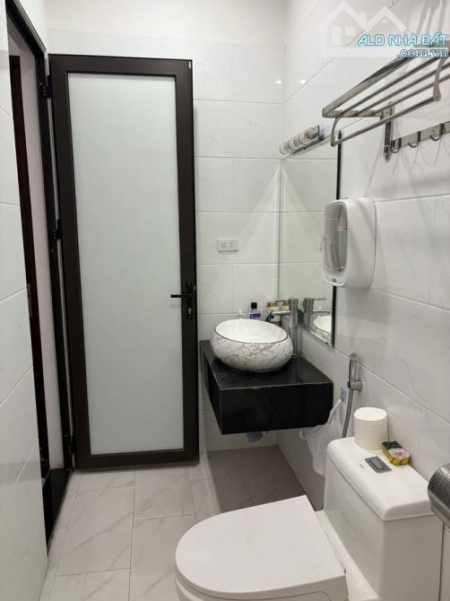 Bán nhà đẹp Bồ Đề, Long Biên, 6 tầng, ô tô đỗ cửa, cách phố 50m, 31m2, 6 tầng, 7.5 tỷ có T - 4