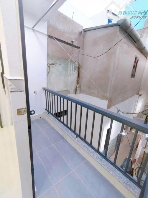 Bán nhà mới 3 lầu lô nhì Tôn Đản Q.4 chỉ 1Tỷ950 - 4