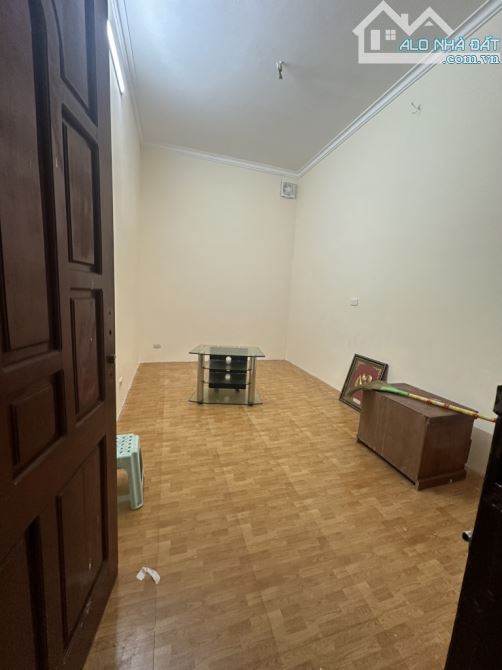 BÁN NHÀ NGỌC HÀ-26m2- Giá 5,4 Tỷ - 4